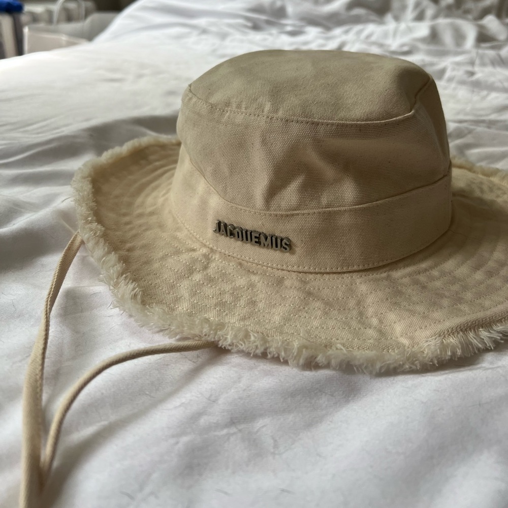 Jacquemus Le Bob ARTICHAUT, sz 56